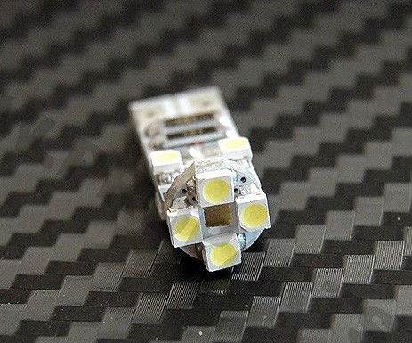 LED крушка W5W с 8 диода cambus